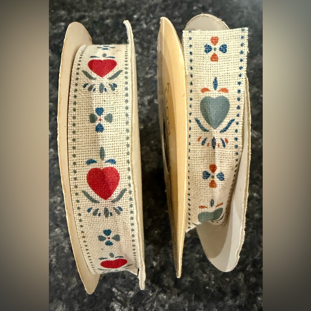 Vintage Heart Folk Ribbon Trim - Red & Teal on Cream, Lion Ribbon Company,